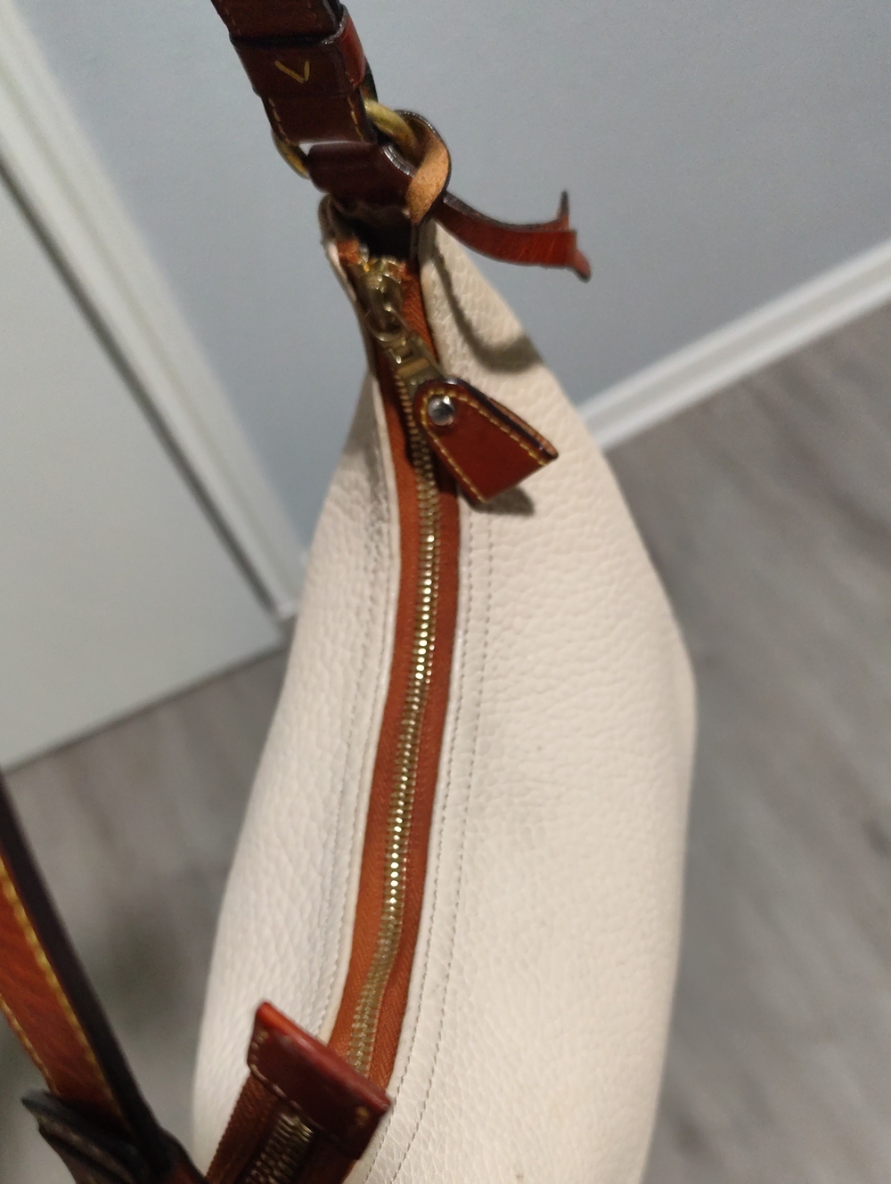 Dooney & Bourke Cream Pebbled Leather Shoulder Bag with Brown Trim - Picture 16 of 16